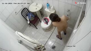 المتناكه هايجه  فشخ دخلت سكس مصري جديد موقع انا موزة  الحمام تحت الدش و فضلت تلعب في كسها وطيزها لحد ما جبتهم