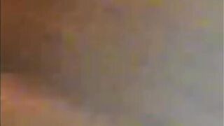 مرات ابويا كسها مليان لحم و سكس مصري  منفوخ فشختلي رجلها و قالتلي كيفني مش هقول ل ابوك