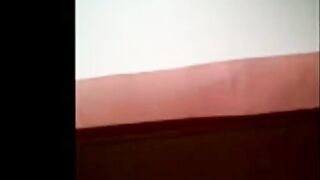 شهد العالقه مع جوزها امها في السرير البت سكس مصري  طلعت خبره زي امها بتبلع زبري و بضاني هيجتني فشخ