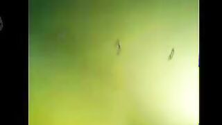 قحبه مصريه كسها كبير اوي ومشعر نايمه علي  سكس تويتر بطنها بتلعب في بزازها و حبيبيها مفلقس طيزها فشخها نيك