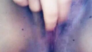 نشوي دخلت الحمام خلعت porn  هدومها كله   ونزله تفعيص في بزازها الكبير المموس هايجه اوي وكسها شرقان