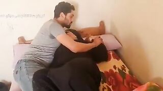 اخويا مسكني مكتف ايدي porno  وعايز ينكني بالعافيه يالهوووي عليه خلاء كسي يورم من زبر الكبير فشخني نيك