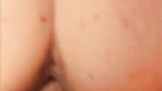 الشرموطه سالي الحيحانه حط زبر حبيبها بين بزازها الكبيره  وبتلحسوا  xnxx بلسانها عملها وضع السجود فشخها نيك