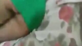 طيز اختي مجنني و نفسي  سكس تويتر انكها واحط زبري فيها و انزل لبني جواها بيصور طيز اخته وهي نايمه ومش حاسه