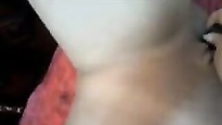 المموس الهايجه سكس عربي فشخ كسها نيك بالخياره نزلت خمس مرات و لسه كسها شرقان لبوه ممحونه هايجه عايزه تتفشخ