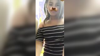 لبوه صغيره اندر ايدج بتصور بزازها وكسها وطيزها ل حبيبها الهايج  سكس مترجم عشان يضرب عليها عشره مموس حيحانه