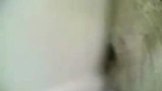 متناكه كسها شرقان سكس مترجم و اول مره تتناك في طيزها  اخو جوزها لازم يفشخها نيك كل يوم وعبي كسها لبن