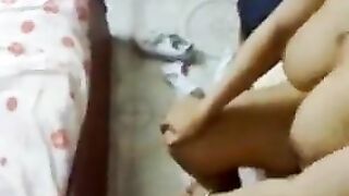 لبوتي الهايجه كانت زعلانه  سكس تويتر بس انا عرفت اصلحها بزبري الكبير مسكتها وعملت احلي نيك فموي لحد ما جبتهم