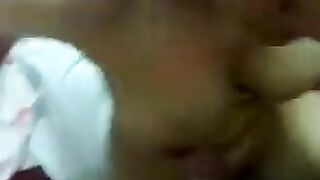 لبوتي الهايجه كانت زعلانه  سكس تويتر بس انا عرفت اصلحها بزبري الكبير مسكتها وعملت احلي نيك فموي لحد ما جبتهم