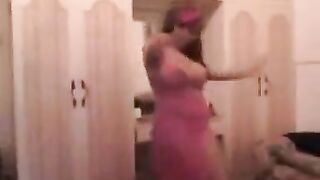 بوسي راقصة شارع الهرم قبل الشهره اللبوه سكس تويتر متعوده من زمان تروح لزباين شققهم ينكوها ويفشخوا كسها