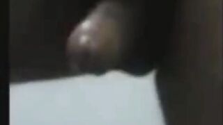 ركلام مصريه هايجه بتاخد  سكس مصري جديد  في طيزها وفي كسها  الزبون فشخها نيك واللبوه بتقولوا دخلوا كله في طيزي