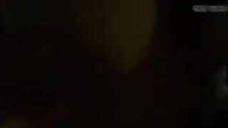 اختي  الهايجه خلاتني قاعد بتفرج علي سكس و زبري واقف لاقتها خلعت ملط و جت قعدت عليها كسها ضيق اوي سكس مصري جديد