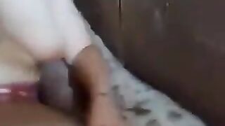 قحبه عراقيه قرفانه تمص زبرعمرو الزبير اللبوه بتقولها  سكس مصري جديد  هرجع من زبرك ما احب المص كافي عمرو يلا نكني