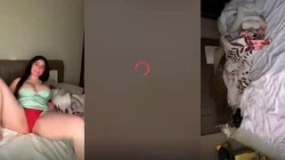 مموس سعوديه هايجه فشخ سكس عربي  الحيحانه فاتحه لايف و هي بتتفرج علي سكس و كسها هايج بتضرب سبعه ونص نزلت كتير