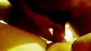 المموس بتقولي عايزين نعمل واحد جامد تفشخ  سكس مصري كسي فيه  فشخالي رجلها اوي وانا نازل رزع في كسها العطشان لبوه مصريه