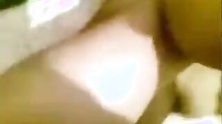 المموس بتقولي عايزين نعمل واحد جامد تفشخ  سكس مصري كسي فيه  فشخالي رجلها اوي وانا نازل رزع في كسها العطشان لبوه مصريه
