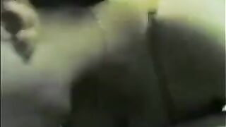 بنت الشرموطه عجباني اوي بتعرف تتناك وتمتع كسها و زبري ركبت فوق زبري سكس مصري  وفشخت كسها الحيحانه نيك من الاخر