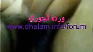 القبحه ورده لبوه الهرم المموس فشخ رجلها و بتقولوا نكني يابن المتناكه افشخ  سكس مصري كسي ياعرص عايزه اتفشخ اوي