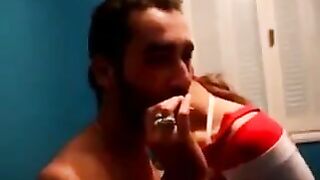 قعدين فيلم سكس  بيحششوا مع بعض وبيقولها بقي انتي جيه تتناكي مش تتكلمي قلتلوا اه و يلا نكني بقي وافشخ كسي