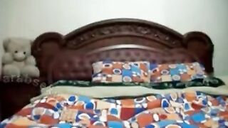 الحيحانه جامده نيييك جسمها فاجر رافع رجلها لفوق فاشخ xnxx xxnxx مصري  كسها الممحون نيك وعمال يمص في صوابع رجليها جبهم جواها