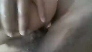 الحيحانه شهد بقيت بتاخد من ورا حلو اوي وطيزها بقيت  xnxx xxnxx مصري علي مقاس زبري مسكتها فشخت طيزها نيك في وضع السجود