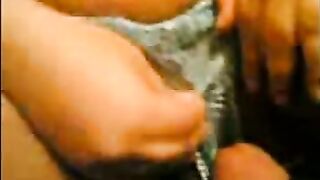 القحبه ضربت ورقه عرفي مع المعلم و بترقصلوا بقميص  سكس تويتر نوم ابيض وعمالها ترفعوا وتبين كسها بتقولوا عايزه اتناك