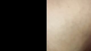 اهلي يخرجوا وانا انيك الشغاله  سعودي هايج فشخ كل ما اهلوا  سكس تويتر يخرج ياخد الشغاله علي الغرفه ويفشخ كسها نيك