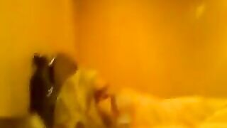 المموس لابسه قميص نوم اسود فاجر ومعاها راجل كبير في السن سكس تويتر  فاشخ كسها نيك هو نايم علي ضهروا وهي اللي بتتعامل