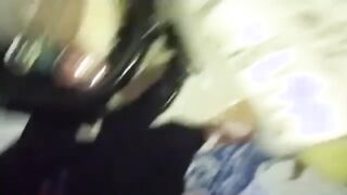 الهايجه مسكطه راس زبري بترضع نيج  فيها و بتلعب بلسانها في خرم زبري احااا عايزني اجبهم جوا بوقها و تبلعهم