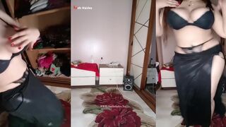 بوسي الهايجه لابسه قميص نوم اسود جاحد وفاتحه لايف بترقص احلي  نيج رقص شرقي ممكن تشوفوا في حياتك اللبوه جامد نيك