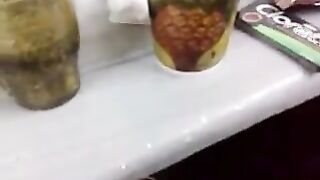 المموس الحيحانه سكس مصرى  بتصور نفسها وهي مفشوخه من عشيقها زنق اللبوه علي الحيطه و نزل نيك عنيف في كسها وطيزها