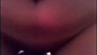 الحيحانه ميرا النوري  سكس مصرى قبل الشهره وهي صغيره اتناكت من رجل كبير في السن مسكها نكها بعنف وعمال يضرب فيها