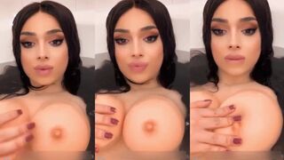 قبحه مغربيه هايجه قعده في البانيو بتاخد شاور عشان تبرد نار كسها المموس نزله سكس عربي  دعك و فرك في بزازها الكبيره