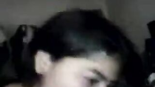 هدير لبوه سوهاج مع جوز اختها الزبير المموس قعده بين رجله نزله مص ولحس  فيلم سكس  في زبر و بترضع في بضانوا مكسوفه انها بتتصور