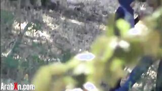 العرص خد خطيبوتوا الحديقه و زنقها جنب الشجره عماله يعصر في فيلم سكس   بزازها و يقفش في طيزها و كسها واللبوه ممحونه اوي