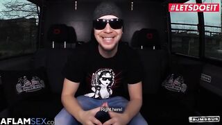 شقط اللبوه xnxx xxnxx مصري  وهو سكرانه من حفلة روك و خدها في العربيه دخل زبر كله في بوقها فتح رجلها علي الاخر فشخ كسها نيك عنيف