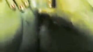 المموس قاعده تحكي  سكس مصري للعرص علي امها القحبه و هي بتهيج عليها وبتخليها تخلع هدومها قدامها و تضرب عليها سبعه ونص
