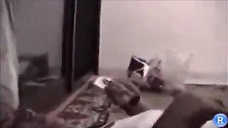 حصري موقع انا مزه فضيحة  سكس مصري مني فاروق الهايجه اللبوه اتفشجت نيك علي الارض من صاحبها الكويتي  المموس استاذه في النيك