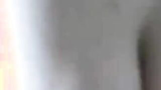 الممحونه شهد اللبوه حبيبها راكب فوق  سكس مصري خرم طيزها و فشخها نيك و هي عماله تتشرمط عليه و تقولوا دخل زبرك اوي