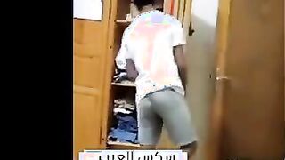 بنت عمتي كل ما تيجي عندنا امسكها اذنقها في الاوضه و اقعد العب في طيزها و بزازها نفسي افشخ كسها وانكها سكس مصري