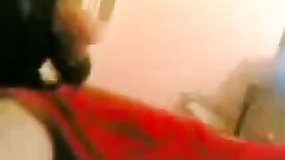 خطيبي محمد العرص  سكس مصري صورني وانا بخلع هدومي و بيفشخ كسي و بزازي دعك و فرك الهايج ضرب عشره علي وشي و بزازي