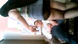جارتي الهايجه جتلي الشقه  سكس مصري الصبح و لابسه طقم فاجر تحت العبايه خلتها خلعت و قعدتها علي زبري فشخت كسها نيك