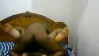 جوزي القواد جابلي زبون زبر كبير مسكني فشخ رجلي ونزل نيك ف سكس مصري يا خلي كسي اتهري و الديوث واقف يصور ويضرب علينا عشره