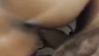 القواده بعتتلي قحبه ممحون فشخ اول ما دخلت قالتلي انا ها سكس مصري يجه اوي و كسي مولع هتعرف تطفي ناري مسكتها فشختها نيك