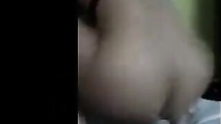 الهايجه ام كس شرقان مسكه خياره كبيره فشخ و شغاله نيك في ك سكس مصري سها الممحون بطلع الخياره من كسها تقعد تمص وتلحس فيها