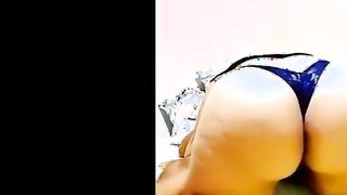 المموس المربربه قعده علي زبر حبيبها و فشخ كسها الهاي سكس مصري ج فرك في زبر و بضانوا نزلت لبن كتير فشخ شهوتها عاليه