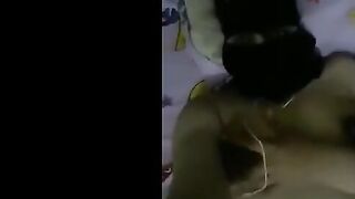 المموس بتكلمني فيديو وهي عريانه ملط ونايمه علي السري سكس مصري ر بتقولي اااحا تعال نكني في كسي و دخلوا جامد في طيزي