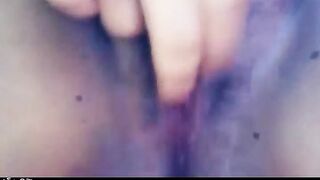 ناديه العايقه بتكلمني فيديو وهي في الحمام بتفرجني علي سكس مصري  بزازها الكبيره وهي بتعصر فيهم و كسها الشرقان الهايج