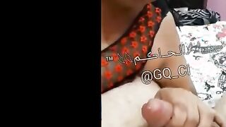 مموس كبيره في السن مسك زبر الزبون  نزله لعب بلسانها في راسو  وهي بتفعص في بضانوا المنفوخه مسكها فشخها نيك xnxx عراقي
