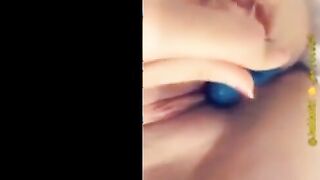 ايه مموس الشرقيه فاتحه لايف نااار وهي بتخلع ملط و عماله تعصر xnxxمصري في بزازها و فشخت كسها الهايج نيك بزبر الصناعي